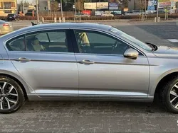Srebrny Używany 2021 VW Passat Business Sedan/Limuzyna | 69 999 zł (Uczciwa cena)