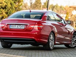 Czerwony Używany 2012 Mercedes E250 Sedan/Limuzyna | 57 900 zł (Uczciwa cena)