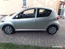 Beżowy Używany 2007 Toyota Aygo Hatchback | 9550 zł (Uczciwa cena)