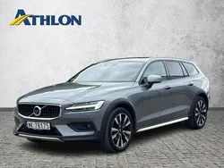 Szary (metalik) Używany 2021 Volvo V60 CC Kombi | 127 400 zł (Uczciwa cena)
