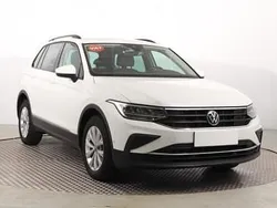 Biały Używany 2020 VW Tiguan SUV | 104 999 zł (Dość drogi)