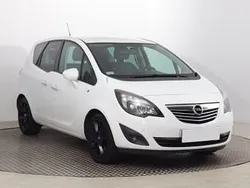 Biały Używany 2012 Opel Meriva Minivan | 16 499 zł (Uczciwa cena)
