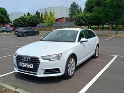 Biały Używany 2016 Audi A4 Kombi | 49 900 zł (Dobra cena)