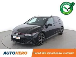 Czarny (metalik) Używany 2020 VW Golf VIII Hatchback | 117 900 zł (Uczciwa cena)