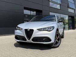 Lakier metalizowany biały moonlight grey Nowe 2025 Alfa Romeo Stelvio Veloce SUV | 258 660 zł