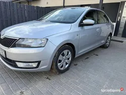 Srebrny Używany 2014 Skoda Rapid Sedan/Limuzyna | 15 999 zł (Uczciwa cena)