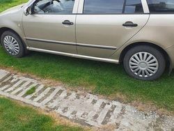 Inny kolor Używany 2005 Skoda Fabia Hatchback | 6200 zł