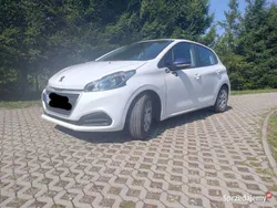 Biały Używany 2018 Peugeot 208 Hatchback | 30 900 zł (Dobra cena)