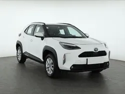 Biały Używany 2022 Toyota Yaris Cross SUV | 84 999 zł (Uczciwa cena)