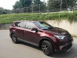 Bordowy Używany 2017 Toyota RAV4 SUV | 85 000 zł (Uczciwa cena)