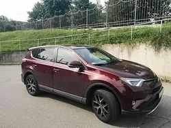 Bordowy Używany 2017 Toyota RAV4 SUV | 85 000 zł (Uczciwa cena)