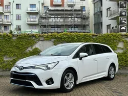 Szary (metalik) Używany 2017 Toyota Avensis Kombi | 55 800 zł (Uczciwa cena)