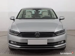 Srebrny Używany 2018 VW Passat Sedan/Limuzyna | 66 999 zł (Uczciwa cena)