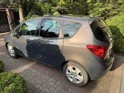 Szary (metalik) Używany 2016 Opel Meriva Minivan | 39 000 zł (Dość drogi)
