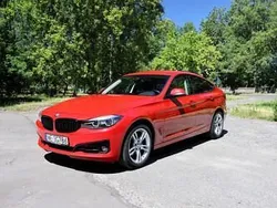 Czerwony Używany 2019 BMW 320 Hatchback | 73 900 zł (Super Cena)