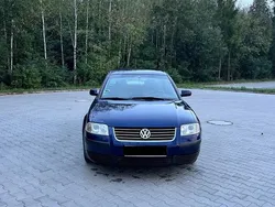 Niebieski Używany 2001 VW Passat Sedan/Limuzyna | 7000 zł (Dość drogi)