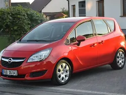 Czerwony Używany 2016 Opel Meriva Minivan | 29 900 zł (Uczciwa cena)