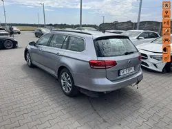 Srebrny (metalik) Używany 2018 VW Passat Kombi | 29 900 zł