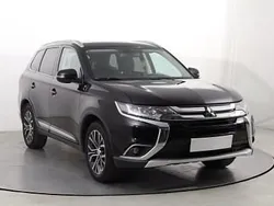 Czarny Używany 2016 Mitsubishi Outlander SUV | 67 999 zł