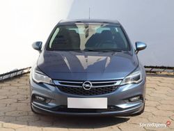 Niebieski Używany 2017 Opel Astra Hatchback | 45 999 zł (Uczciwa cena)