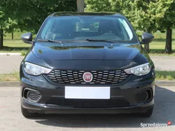 Czarny Używany 2017 Fiat Tipo Hatchback | 38 999 zł (Dobra cena)