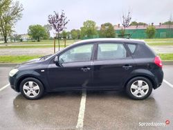 Czarny Używany 2007 Kia Ceed 2 Hatchback | 7500 zł (Drogi)