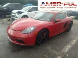 Czerwony Używany 2018 Porsche 718 Cayman Coupe | 200 000 zł