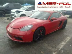 Czerwony Używany 2018 Porsche 718 Cayman Coupe | 200 000 zł