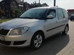 Srebrny Używany 2010 Skoda Roomster Minivan | 18 500 zł (Dość drogi)