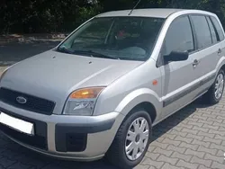 Srebrny Używany 2008 Ford Fusion Hatchback | 8500 zł (Uczciwa cena)