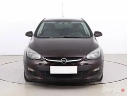 Brązowy Używany 2013 Opel Astra Hatchback | 27 499 zł (Uczciwa cena)