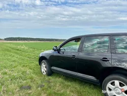 Czarny Używany 2004 VW Touareg SUV | 17 900 zł