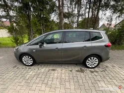 Szary Używany 2016 Opel Zafira Minivan | 43 000 zł (Dość drogi)
