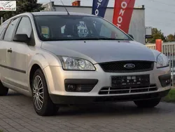 Srebrny Używany 2006 Ford Focus Sedan/Limuzyna | 8899 zł (Uczciwa cena)