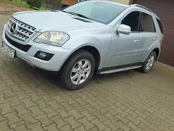 Srebrny Używany 2009 Mercedes ML320 SUV | 40 500 zł (Dobra cena)
