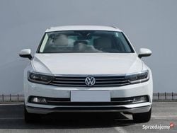 Biały Używany 2016 VW Passat Kombi | 55 999 zł (Uczciwa cena)