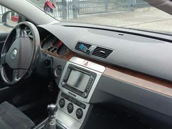 Czarny Używany 2008 VW Passat Highline Sedan/Limuzyna | 12 500 zł (Uczciwa cena)