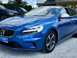 Niebieski Używany 2017 Volvo V40 R-Design Kombi | 64 900 zł (Drogi)