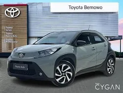 Niebieski Używany 2024 Toyota Aygo Style Hatchback | 71 900 zł (Dość drogi)