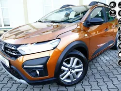 Złoty Używany 2022 Dacia Sandero Stepway Hatchback | 61 499 zł (Dość drogi)