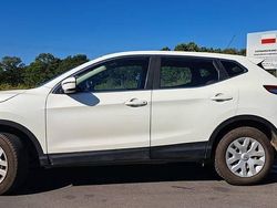 Biały Używany 2016 Nissan Qashqai SUV | 44 300 zł (Uczciwa cena)