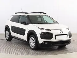 Biały Używany 2015 Citroën C4 Cactus Hatchback | 33 999 zł (Uczciwa cena)