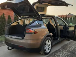 Złoty Używany 2016 Tesla Model X SUV | 119 700 zł
