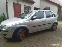 Srebrny Używany 2005 Opel Corsa Hatchback | 3500 zł (Dobra cena)