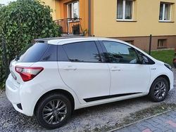 Używany 2017 Toyota Yaris Hybrid Sedan/Limuzyna | 37 900 zł
