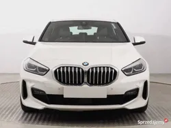 Biały Używany 2021 BMW 118 Hatchback | 101 499 zł (Uczciwa cena)