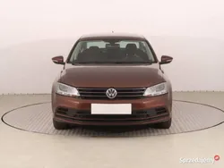 Brązowy Używany 2016 VW Jetta Sedan/Limuzyna | 38 999 zł (Uczciwa cena)