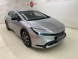 Srebrny Używany 2023 Toyota Prius Hatchback | 189 900 zł
