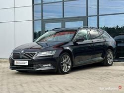 Czarny Używany 2016 Skoda Superb Kombi | 59 999 zł (Uczciwa cena)