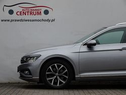 Srebrny (metalik) Używany 2021 VW Passat Kombi | 89 900 zł (Dość drogi)